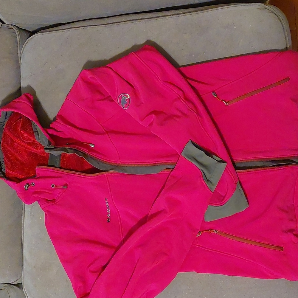 Womens Mammut Jacket Large Magenta